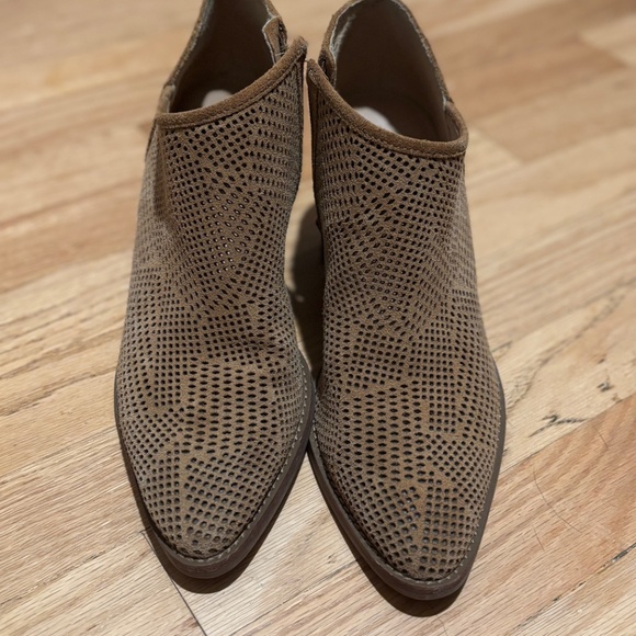 Lucky Brand women’s size 9 boots - Picture 3 of 5